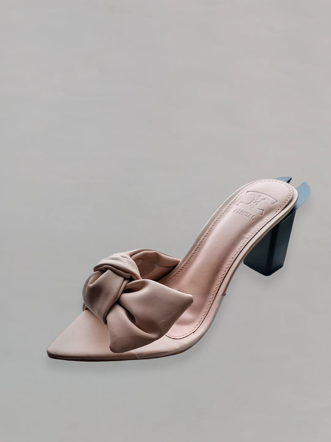Nude-Mule mit Schleife